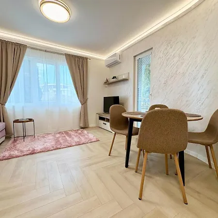 Apartment Ema *