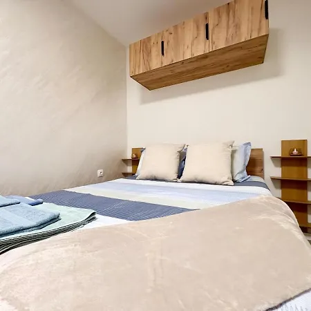 Ema Apartment *