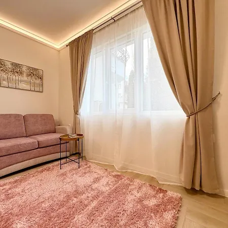 Ema Apartment *